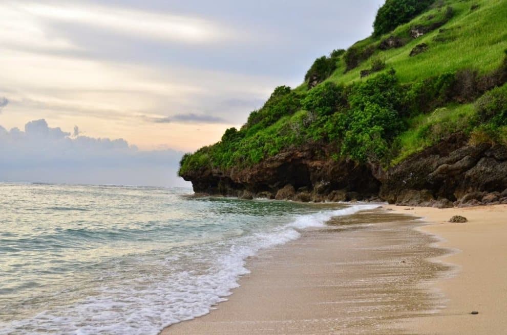Tempat yang Cocok untuk Bersantai Tempat yang Cocok untuk Bersantai
