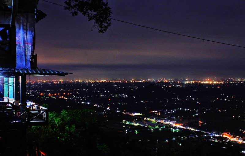 Bukit Bintang Jogja: Romantisme Malam Hari dengan Orang Tersayang