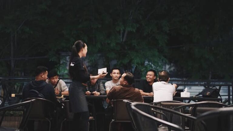 15+ Cafe di Madiun Hits, Murah, Romantis (Ada yang 24 Jam)