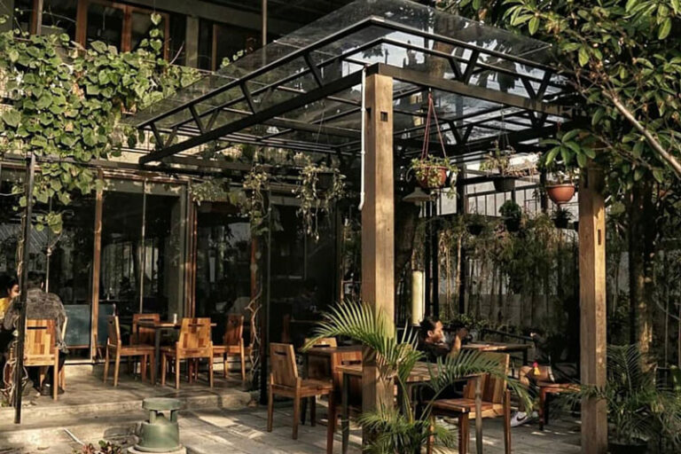15+ Cafe di Sleman Yogyakarta yang Hits, Murah, dan Unik