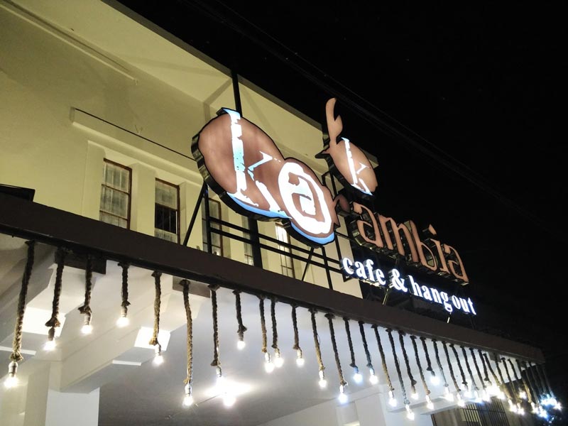 cafe akustik di padang