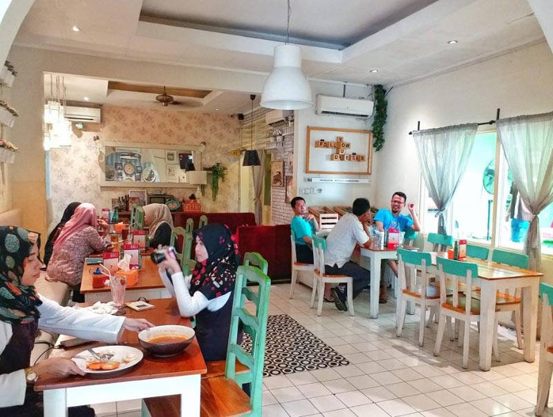 cafe ada wifi di jakarta timur