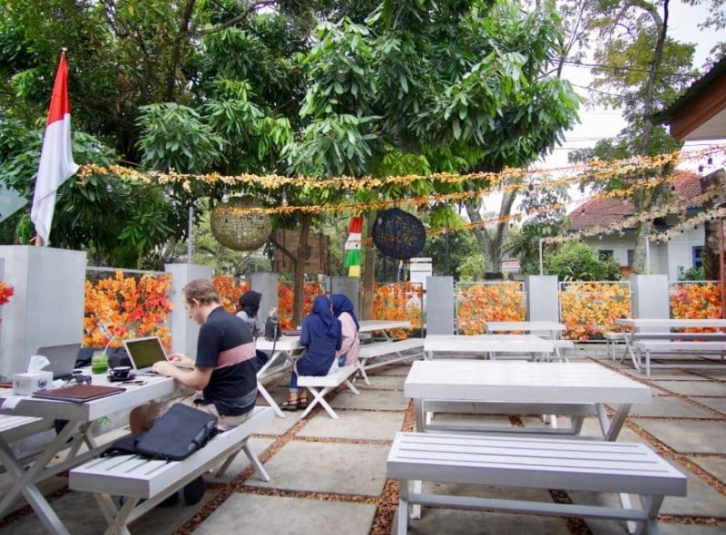 cafe di cikutra bandung