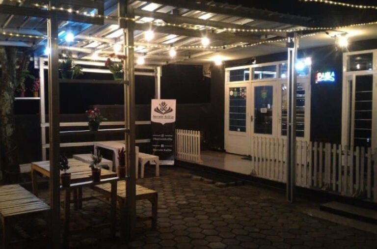 15+ Cafe di Ciamis Hits dan Romantis!