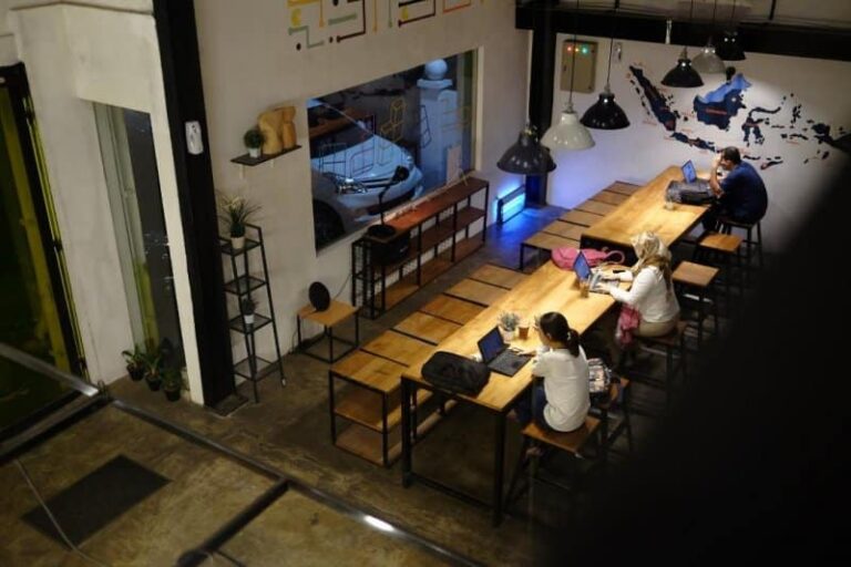 15+ Cafe di Cikarang Asik, Bagus, Cozy, Murah!