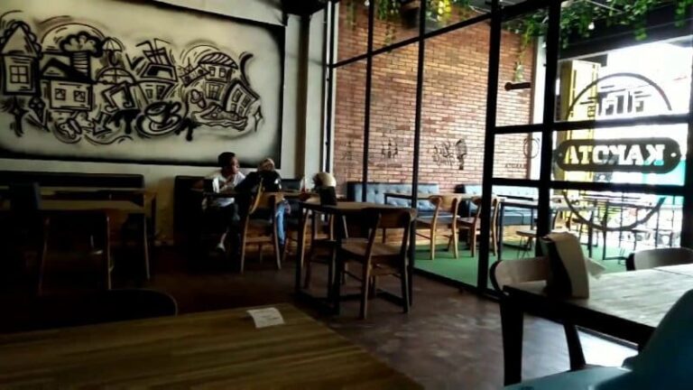 18+ Cafe di Purwakarta yang Murah, Hits Anak Muda!