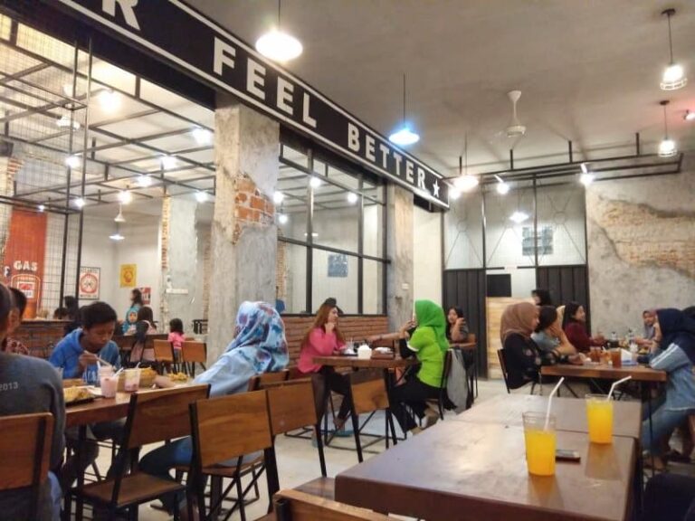 25+ Cafe di Blitar Kota, Baru, Murah, Hits, Harus Coba!