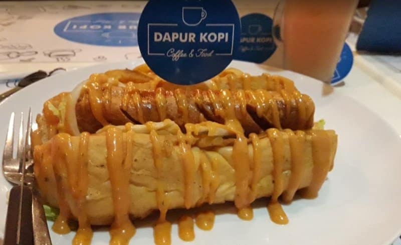 cafe di lamongan ramai