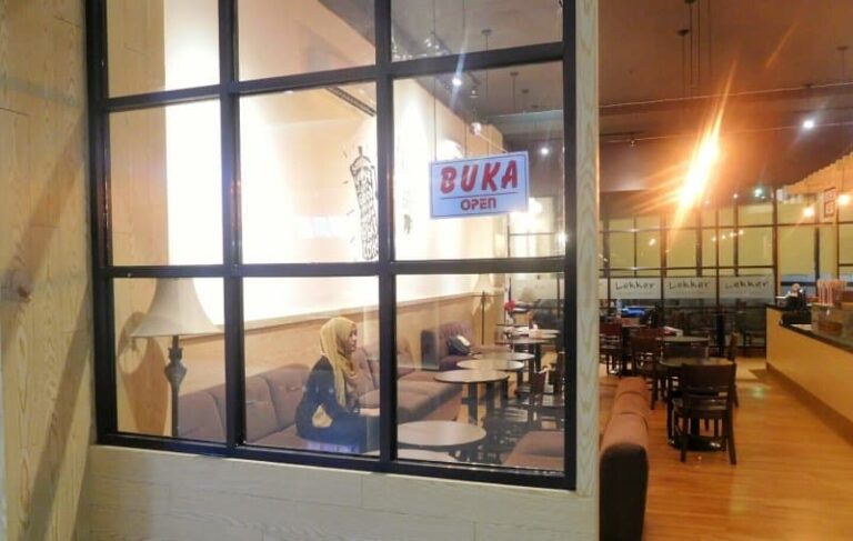 23+ Cafe di Sidoarjo yang Bagus, Romantis, Ada Buka Pagi!