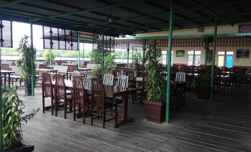 cafe di bontang malam