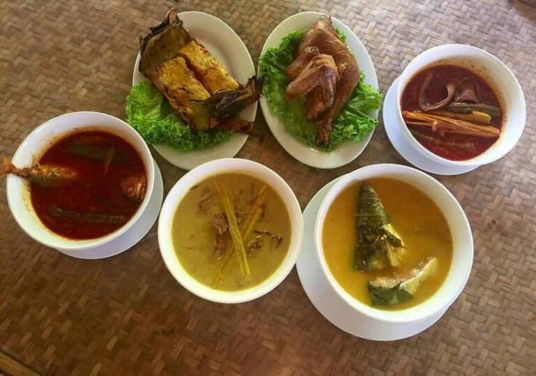 Makanan KHas Pekanbaru Riau