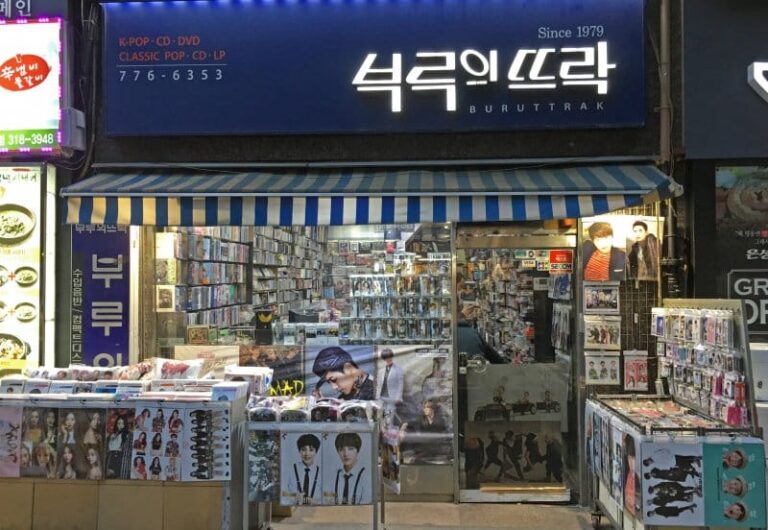 11+ Oleh-oleh Khas Korea Selatan, Kpopers Wajib Tahu!