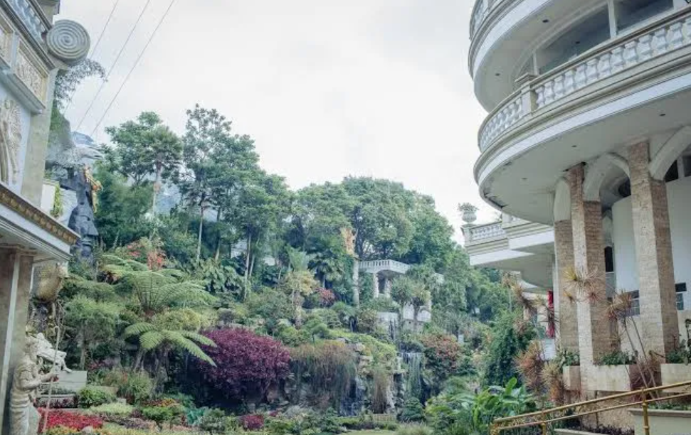 Grand Paradise Hotel